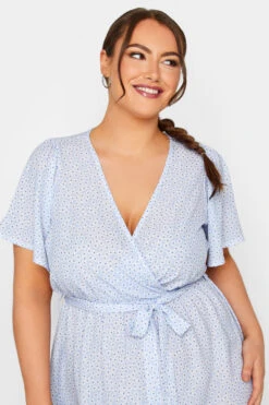 LIMITED COLLECTION Curve Blue Ditsy Floral Print Wrap Dress 8 LIMITED COLLECTION Curve Blue Ditsy Floral Print Wrap Dress -Saga Dresses Shop 05fbf488 1ecc 4b 215606 D