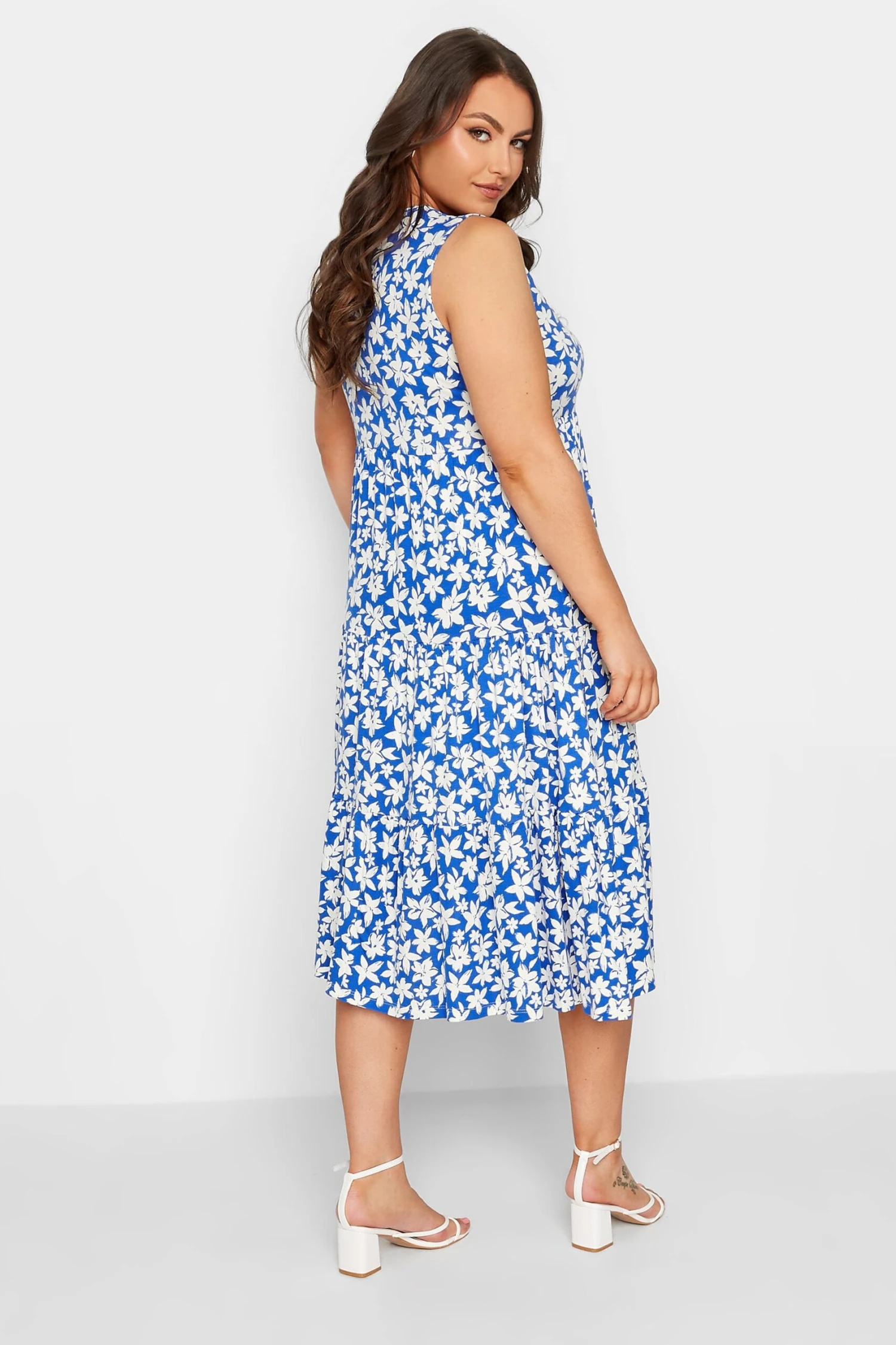 YOURS Curve Blue Floral Print Wrap Midi Dress 2 YOURS Curve Blue Floral Print Wrap Midi Dress - Image 2
