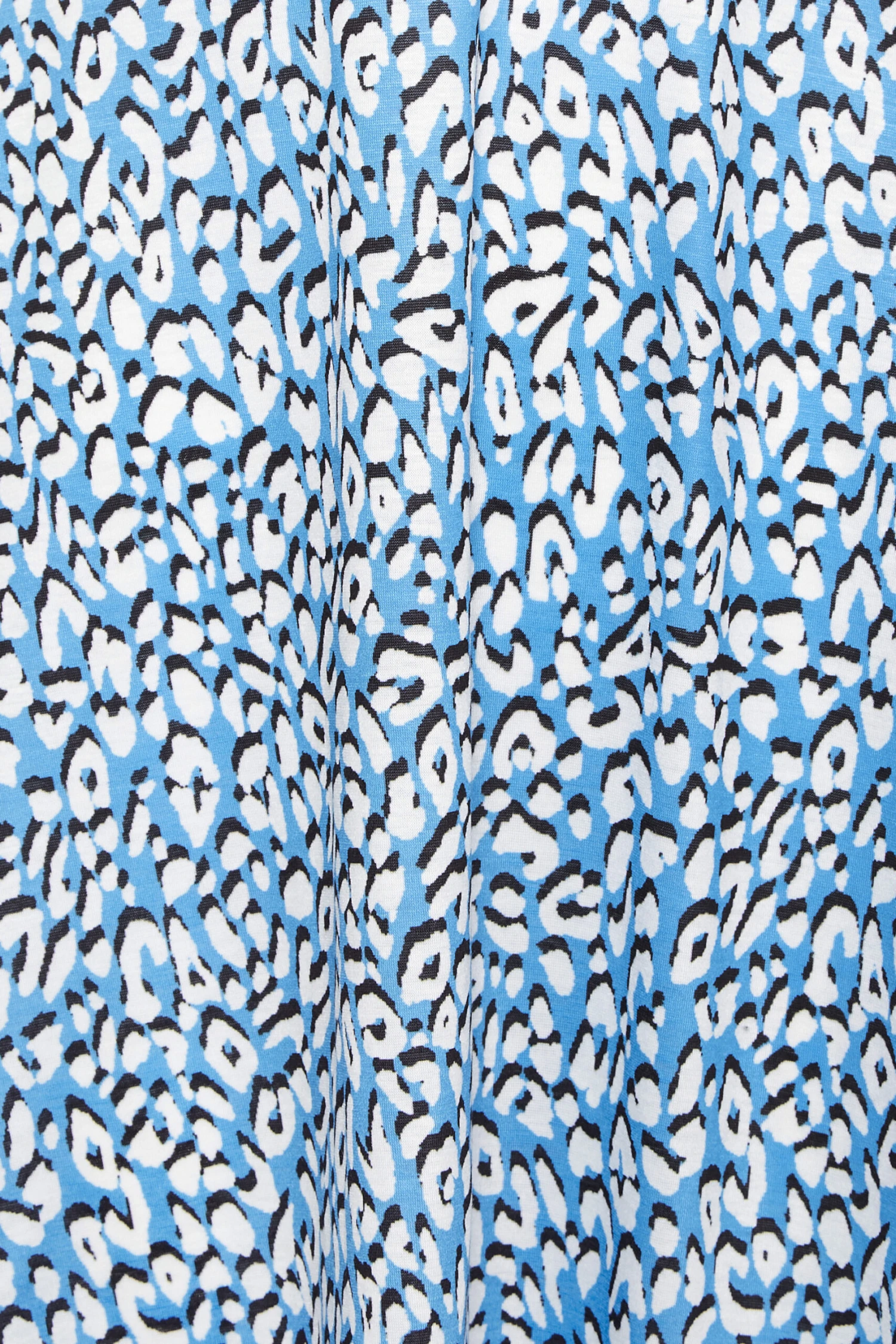 YOURS PETITE Curve Blue & White Animal Print Midi Dress 4 YOURS PETITE Curve Blue & White Animal Print Midi Dress - Image 4