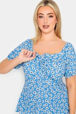 YOURS PETITE Curve Blue Daisy Print Ruched Front Top -Saga Dresses Shop 0da25927 1ee7 45 174592 D