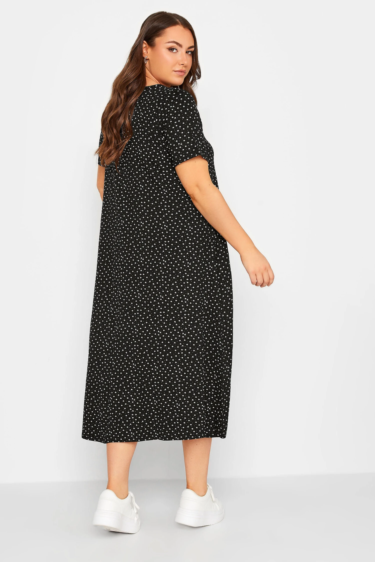 YOURS Curve Black Ditsy Heart Print Maxi Dress 2 YOURS Curve Black Ditsy Heart Print Maxi Dress - Image 2