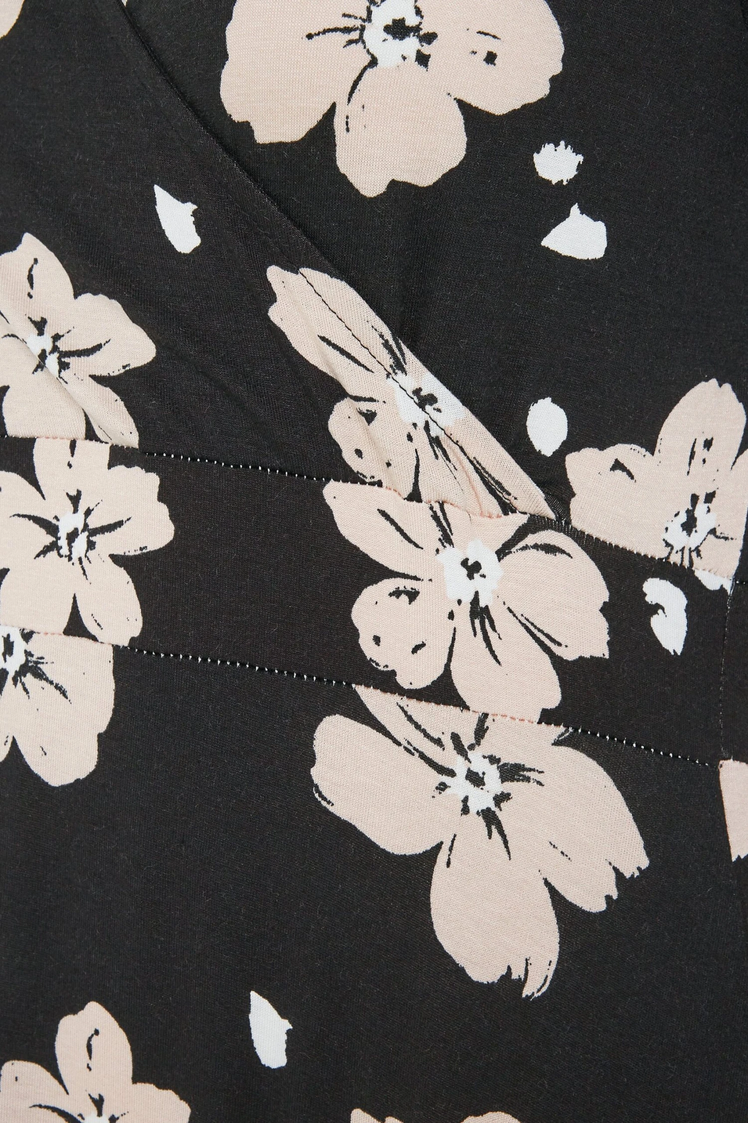 YOURS Curve Black Floral Print V-Neck Midaxi Dress 4 YOURS Curve Black Floral Print V-Neck Midaxi Dress - Image 4