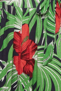 YOURS Curve Green & Red Floral Front Tie Maxi Dress 9 YOURS Curve Green & Red Floral Front Tie Maxi Dress -Saga Dresses Shop 3264c1dc 51a5 4b 301697 z