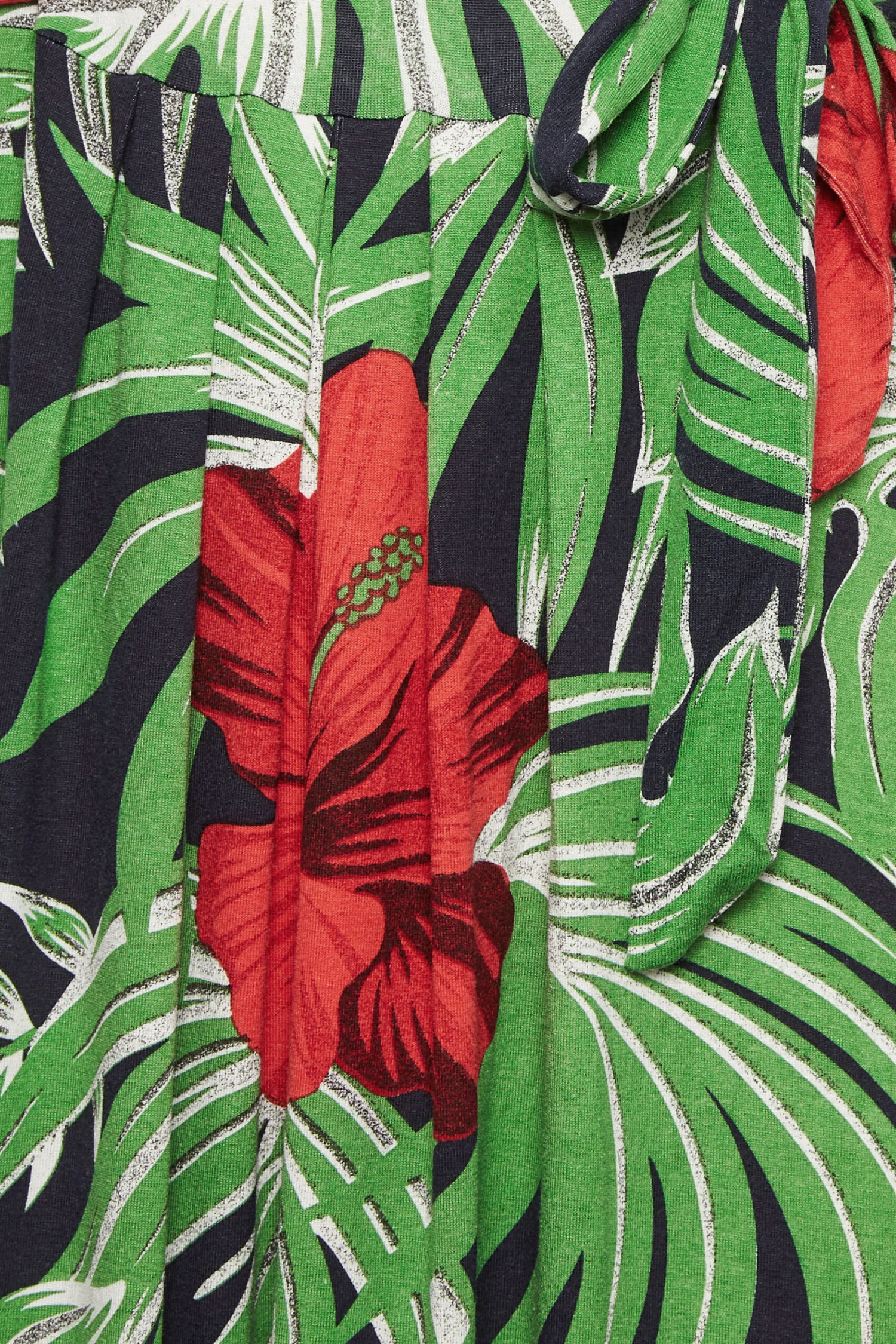 YOURS Curve Green & Red Floral Front Tie Maxi Dress 4 YOURS Curve Green & Red Floral Front Tie Maxi Dress - Image 4