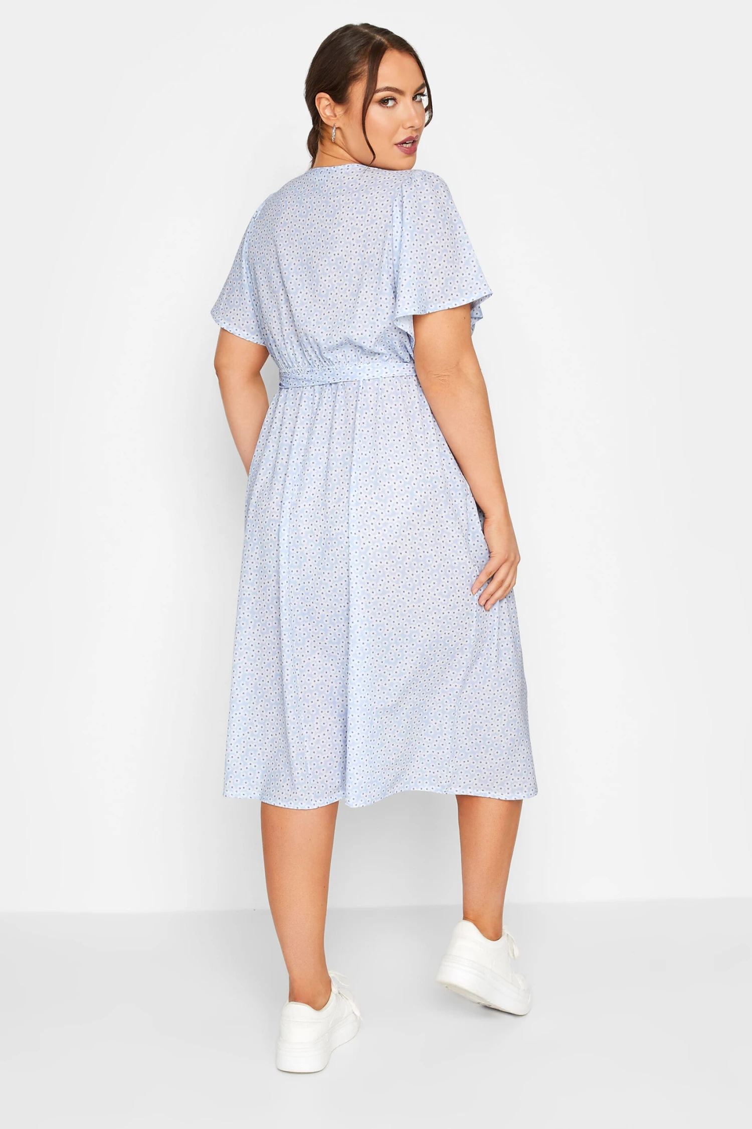 LIMITED COLLECTION Curve Blue Ditsy Floral Print Wrap Dress 2 LIMITED COLLECTION Curve Blue Ditsy Floral Print Wrap Dress - Image 2