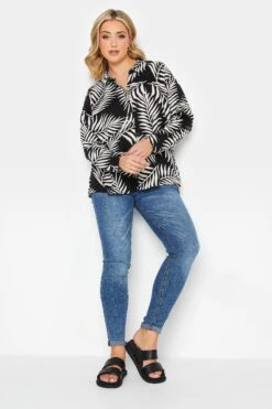 YOURS PETITE Curve Black Palm Print Shirt