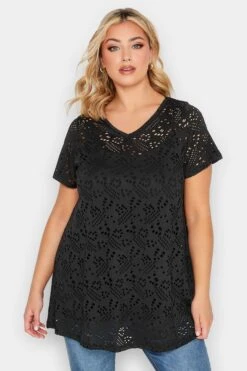 YOURS Curve 2 PACK White & Black Broderie Anglaise Swing V-Neck T-Shirt -Saga Dresses Shop 4a792f4c 8c9e 4b 320737 A1