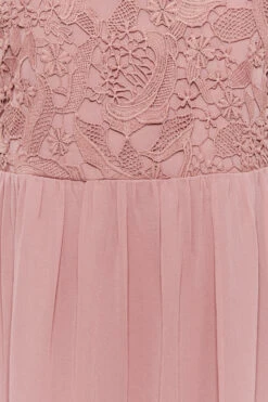 YOURS LONDON Curve Pink Lace Detail Chiffon Maxi Dress 9 YOURS LONDON Curve Pink Lace Detail Chiffon Maxi Dress -Saga Dresses Shop 4aae583e 1412 4f 161890 Z