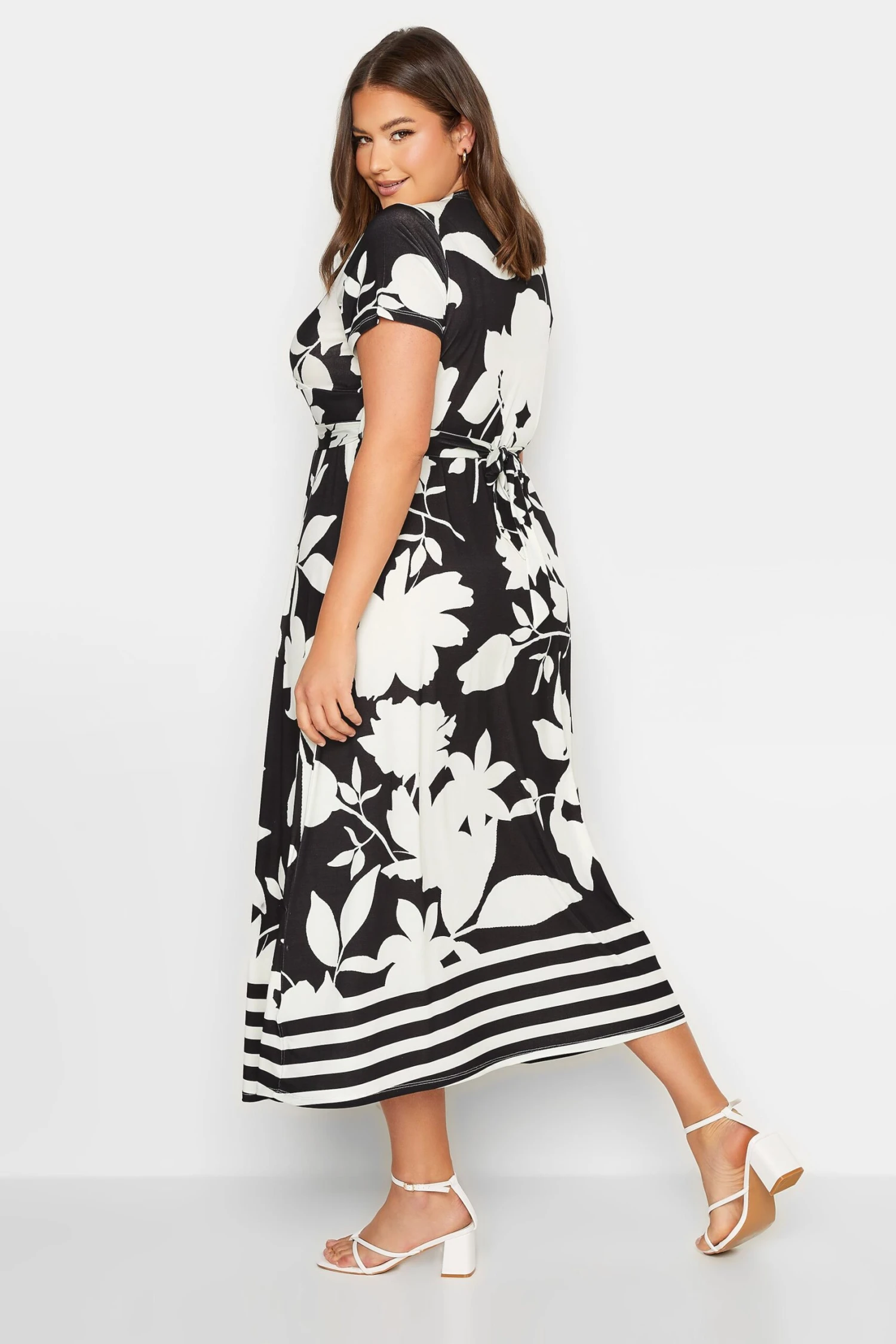 YOURS Curve Black Floral Midaxi Wrap Dress 2 YOURS Curve Black Floral Midaxi Wrap Dress - Image 2