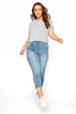 YOURS FOR GOOD Curve Light Blue Stretch Cropped JENNY Jeggings