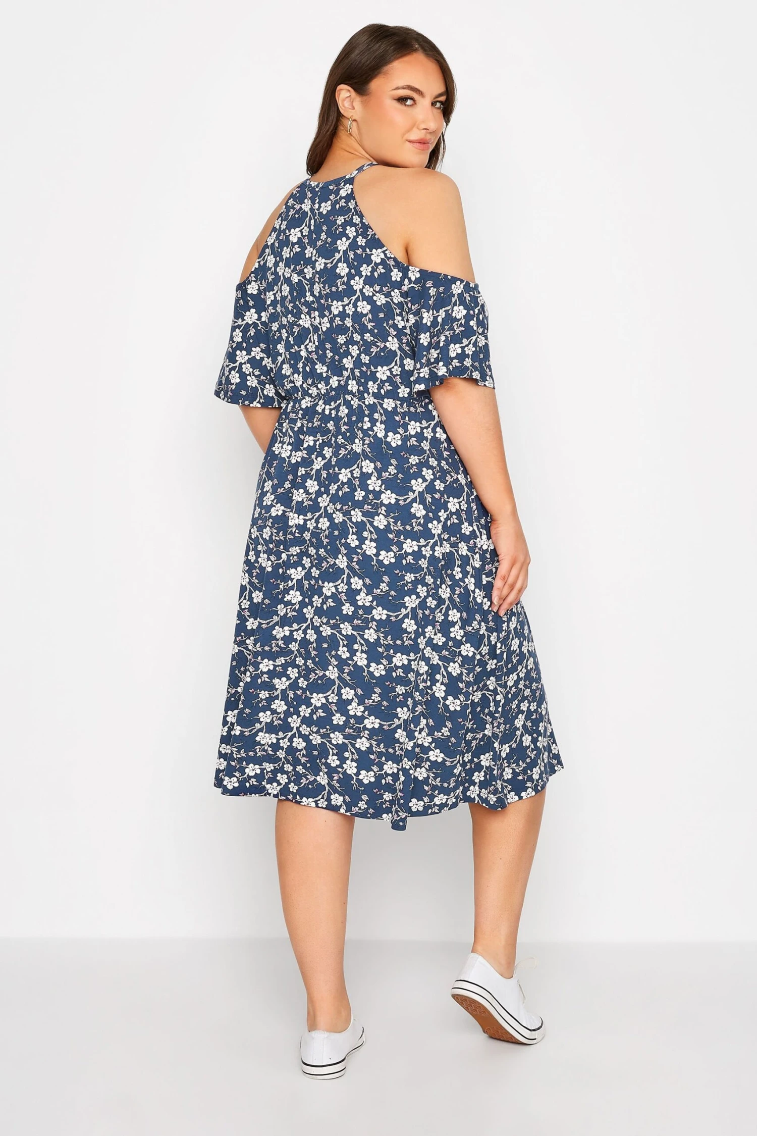 YOURS Curve Blue Floral Cold Shoulder Dress 2 YOURS Curve Blue Floral Cold Shoulder Dress - Image 2