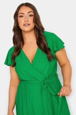 YOURS Curve Green Broderie Anglaise Wrap Maxi Dress 8 YOURS Curve Green Broderie Anglaise Wrap Maxi Dress -Saga Dresses Shop 577e79fe 3255 41 137539 D