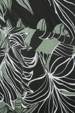 YOURS Curve Black Leaf Print V-Neck Midaxi Dress 9 YOURS Curve Black Leaf Print V-Neck Midaxi Dress -Saga Dresses Shop 5ee17306 fb25 4c 302227 Z