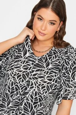 YOURS Curve Black Monochrome Floral Ditsy Top -Saga Dresses Shop 752bb5b9 0c64 44 320979 D