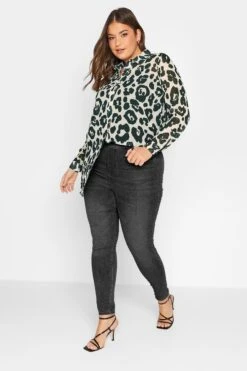 YOURS LONDON Curve White & Black Leopard Print Longline Shirt