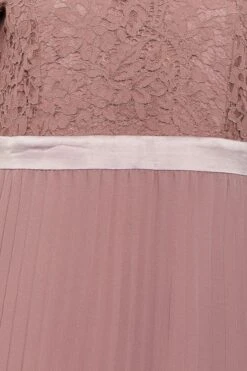 YOURS LONDON Curve Blush Pink Lace Pleated Maxi Dress 9 YOURS LONDON Curve Blush Pink Lace Pleated Maxi Dress -Saga Dresses Shop 7f5df696 1b52 4e 161901 Z