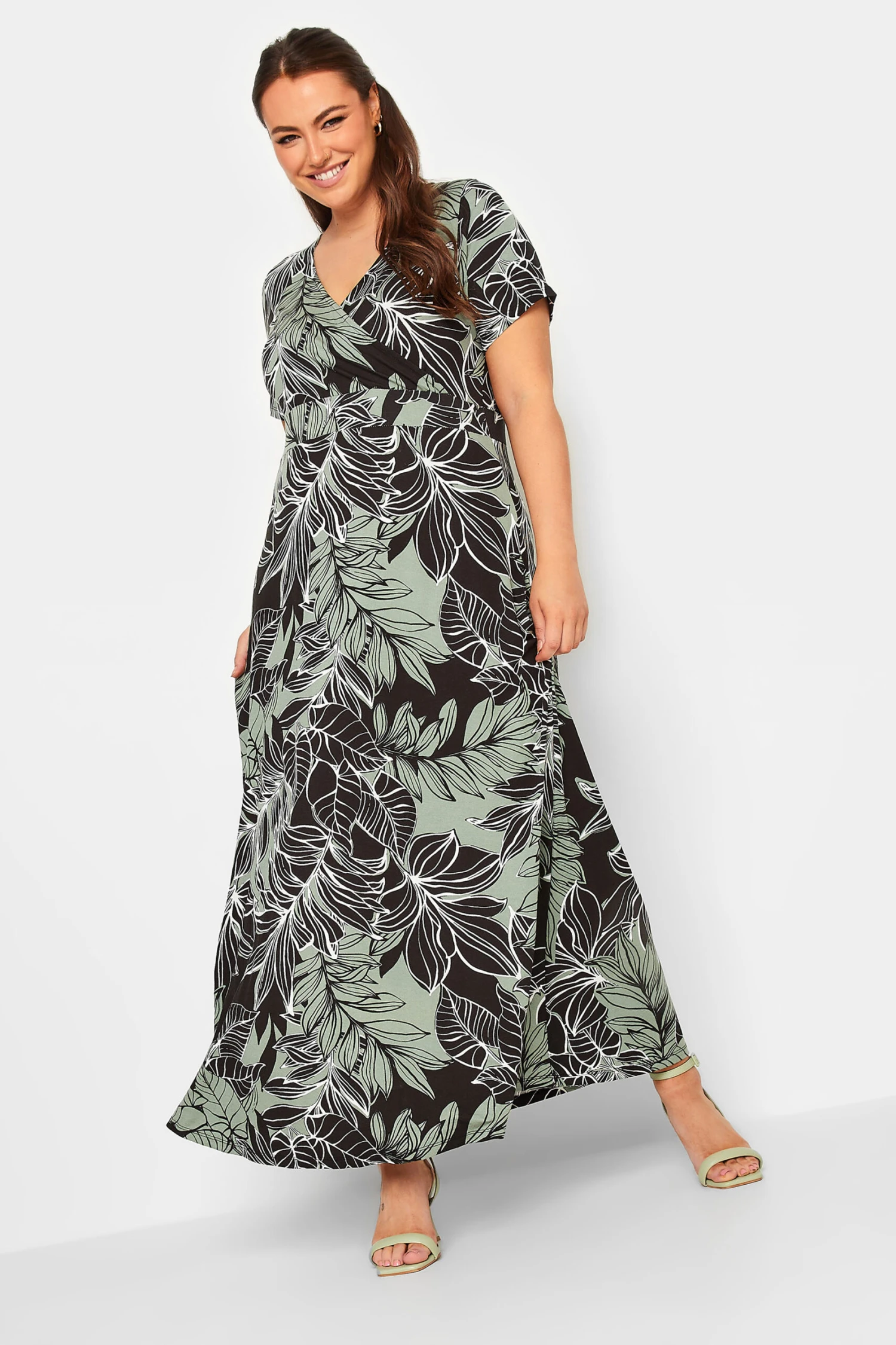 YOURS Curve Black Leaf Print V-Neck Midaxi Dress 1 YOURS Curve Black Leaf Print V-Neck Midaxi Dress