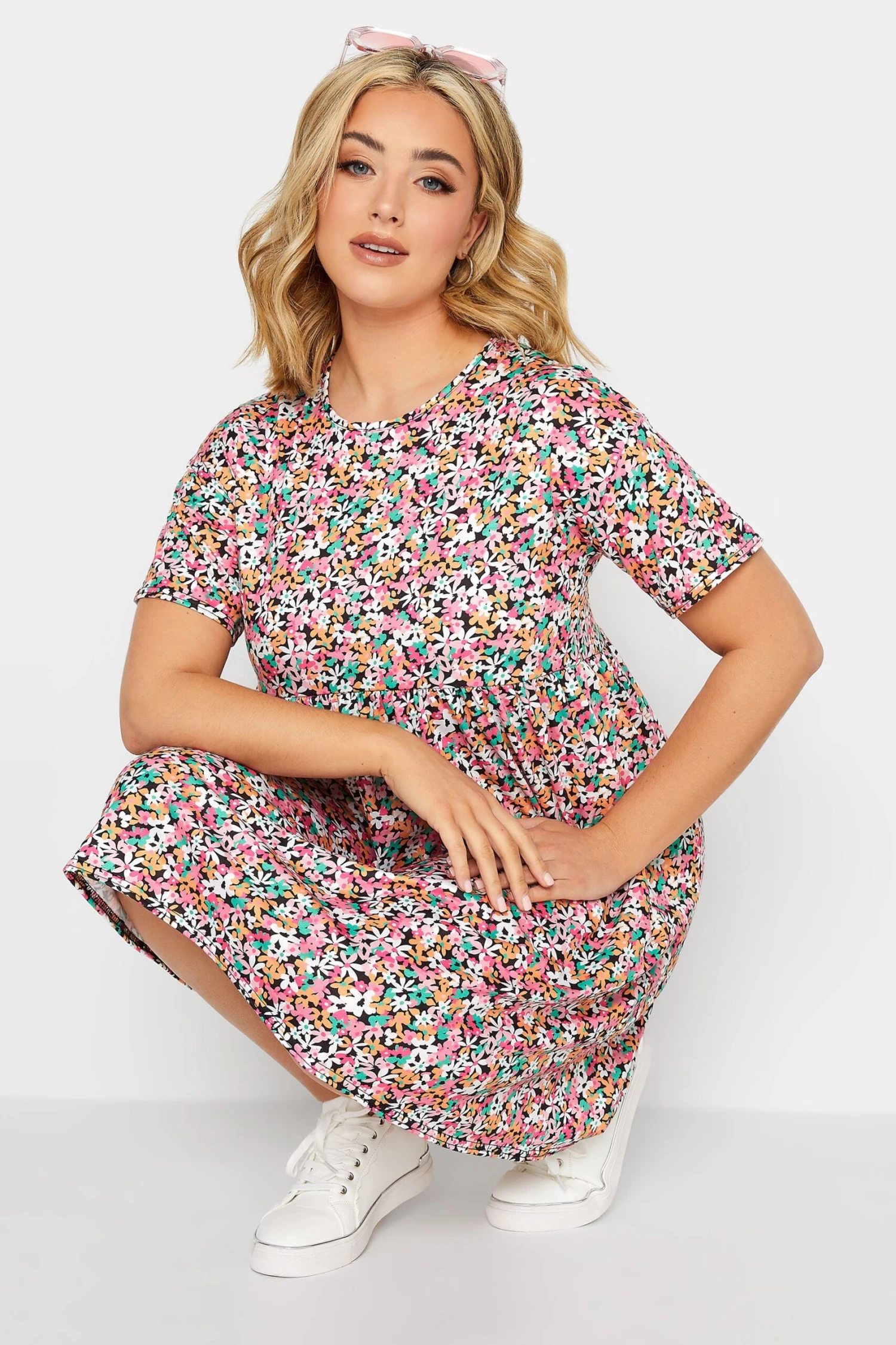 YOURS PETITE Curve Pink Ditsy Floral Print Smock Dress 3 YOURS PETITE Curve Pink Ditsy Floral Print Smock Dress - Image 3