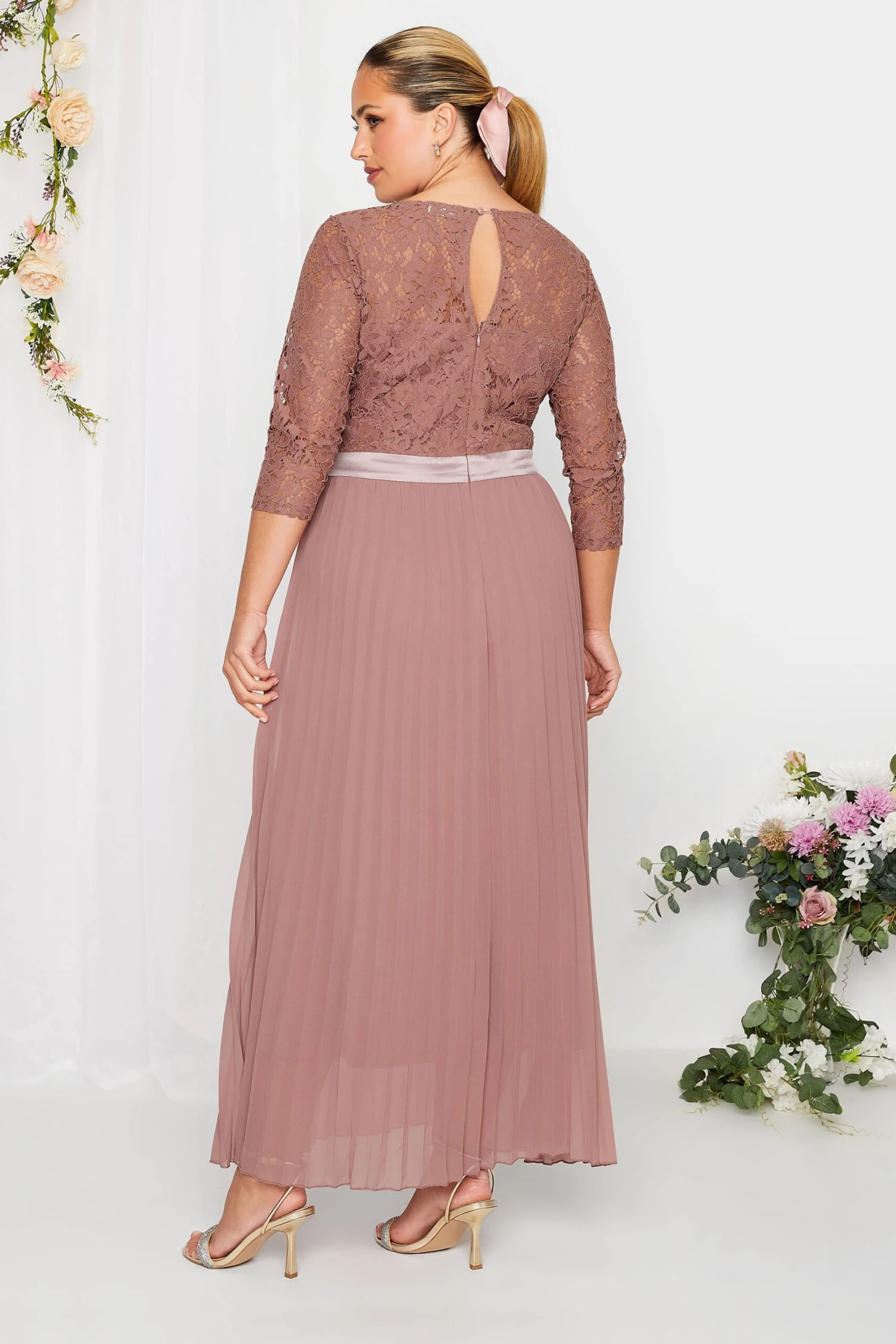 YOURS LONDON Curve Blush Pink Lace Pleated Maxi Dress 2 YOURS LONDON Curve Blush Pink Lace Pleated Maxi Dress - Image 2