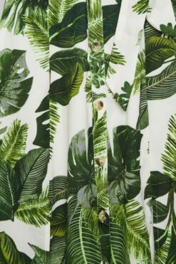 YOURS PETITE Curve Green Leaf Print Shirt Dress 9 YOURS PETITE Curve Green Leaf Print Shirt Dress -Saga Dresses Shop 8f5eec3b 16ac 42 174476 Z