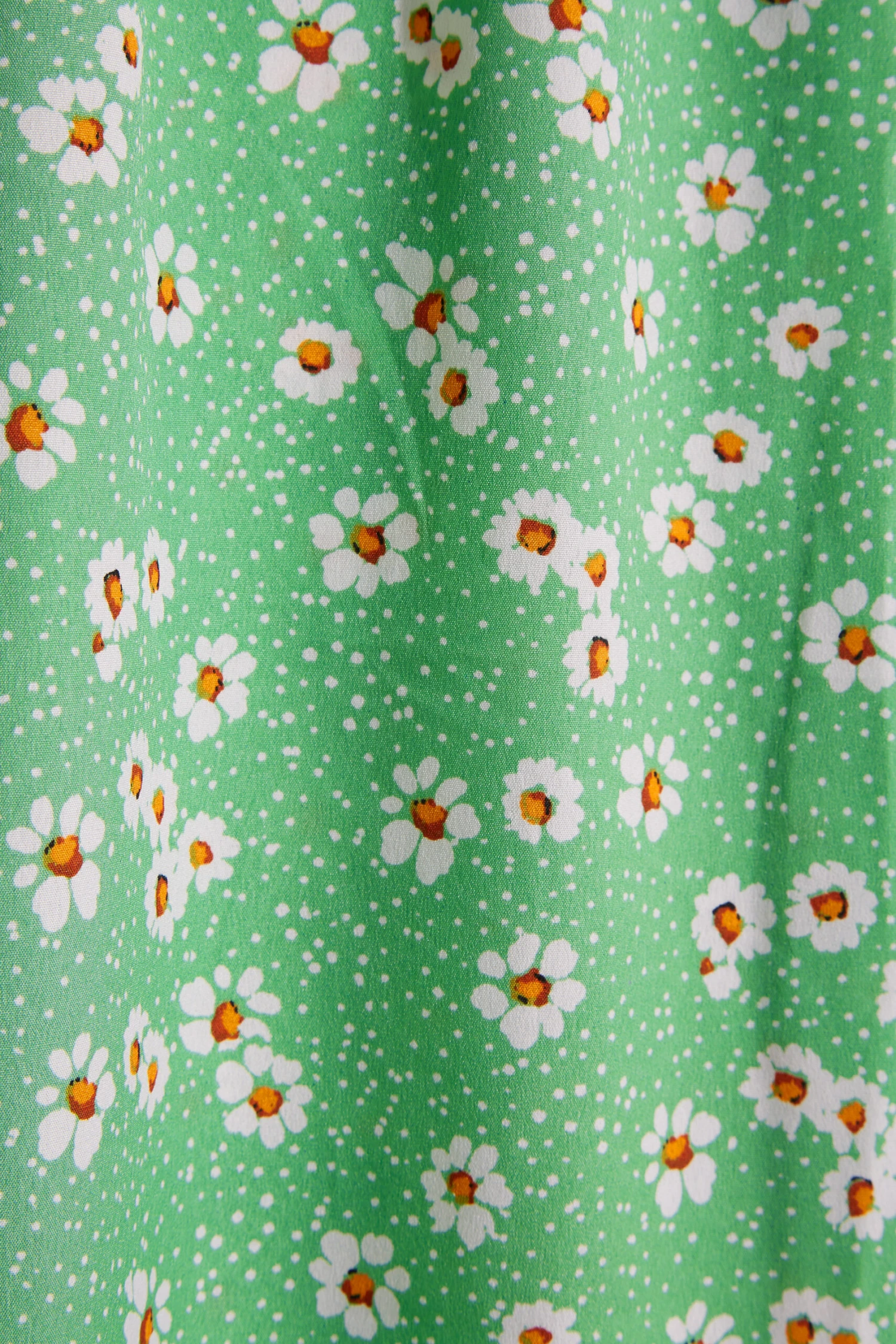 YOURS Curve Green Daisy Print Frill Sleeve Wrap Dress 4 YOURS Curve Green Daisy Print Frill Sleeve Wrap Dress - Image 4
