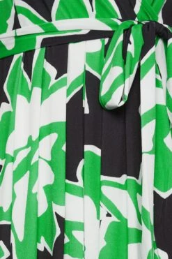 YOURS Curve Black Floral Print Wrap Front Midaxi Dress 9 YOURS Curve Black Floral Print Wrap Front Midaxi Dress -Saga Dresses Shop 94e1f04b 95f2 47 302155 Z