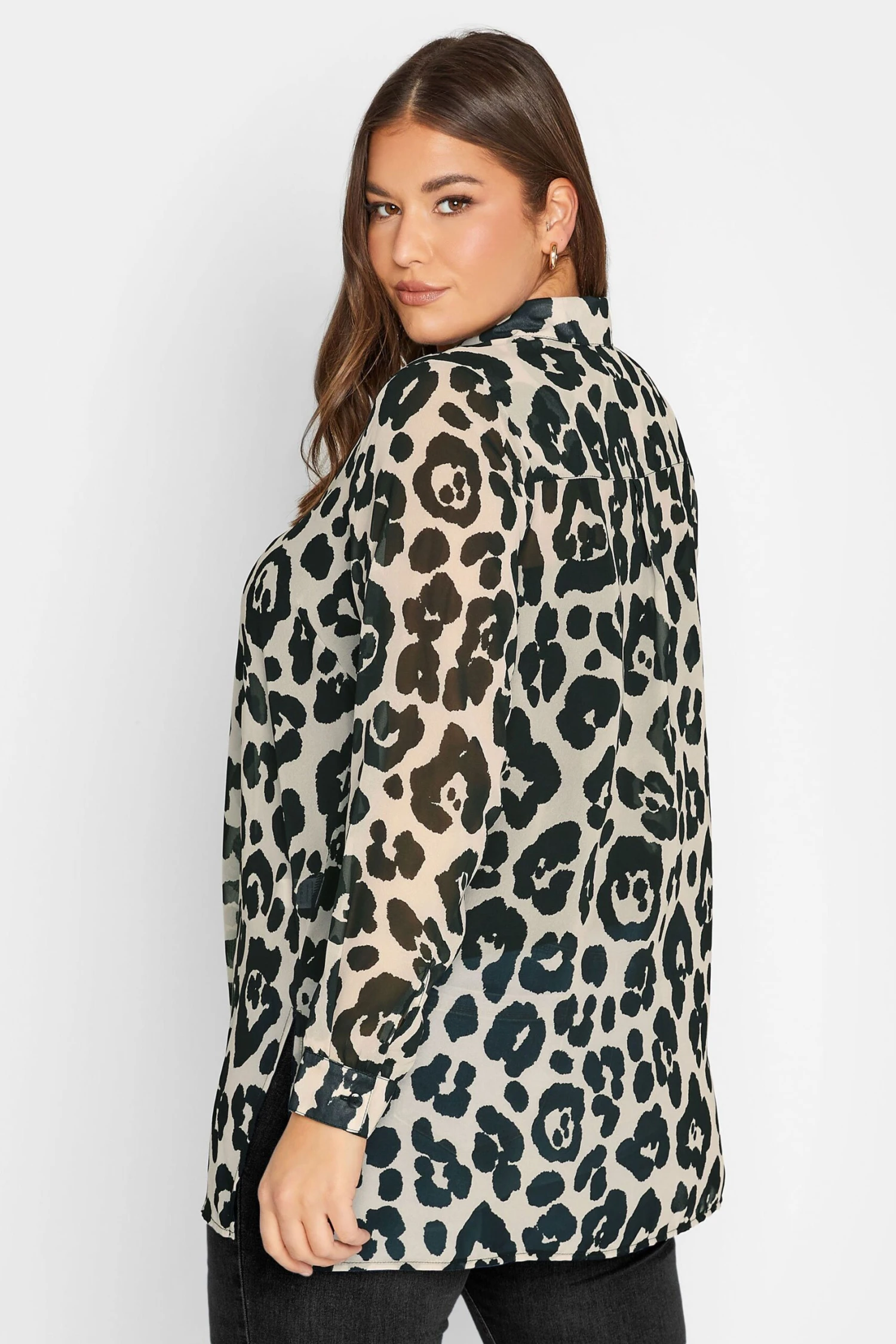 YOURS LONDON Curve White & Black Leopard Print Longline Shirt 3 YOURS LONDON Curve White & Black Leopard Print Longline Shirt - Image 3