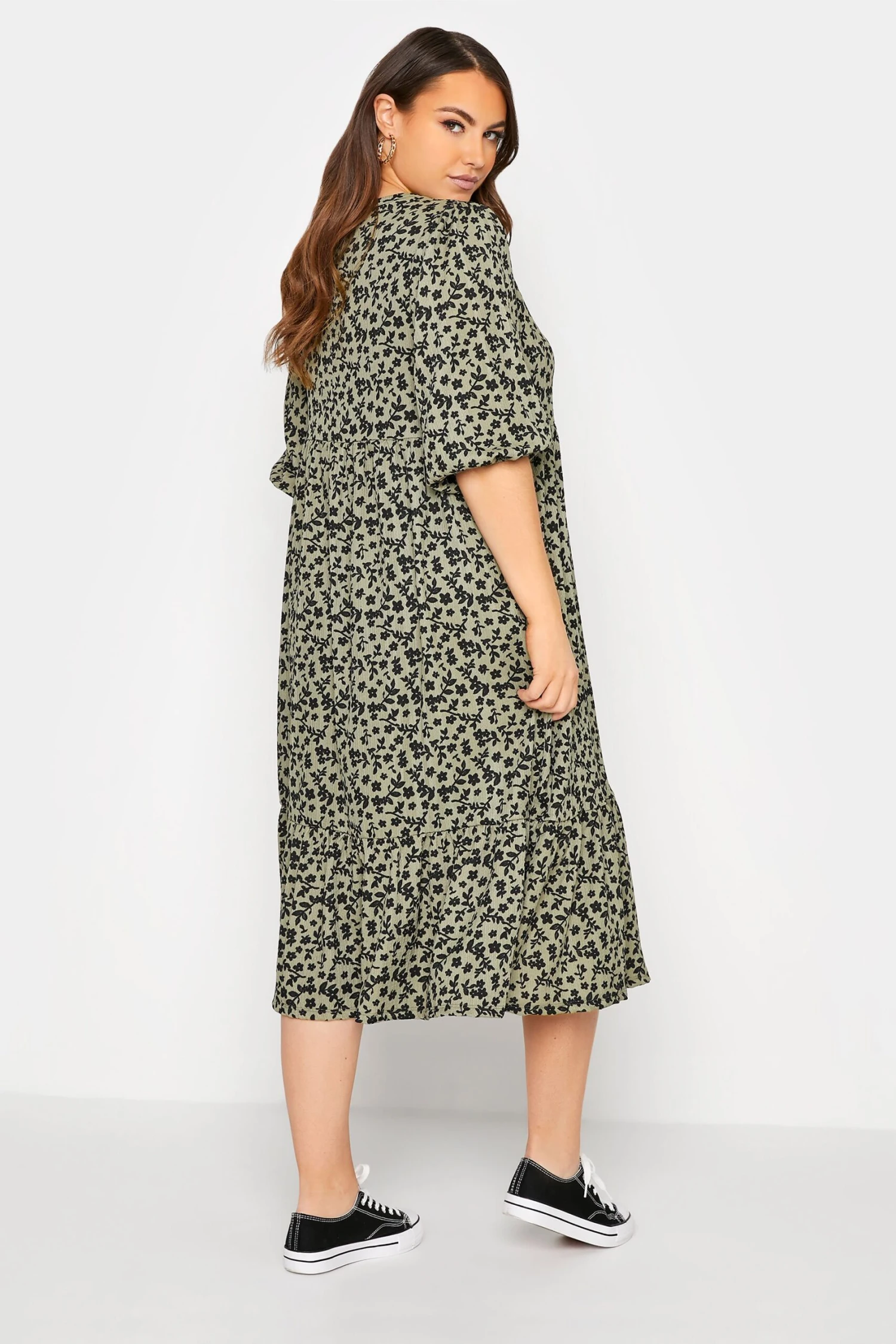 YOURS Curve Khaki Green Floral Print Tiered Midi Dress 2 YOURS Curve Khaki Green Floral Print Tiered Midi Dress - Image 2