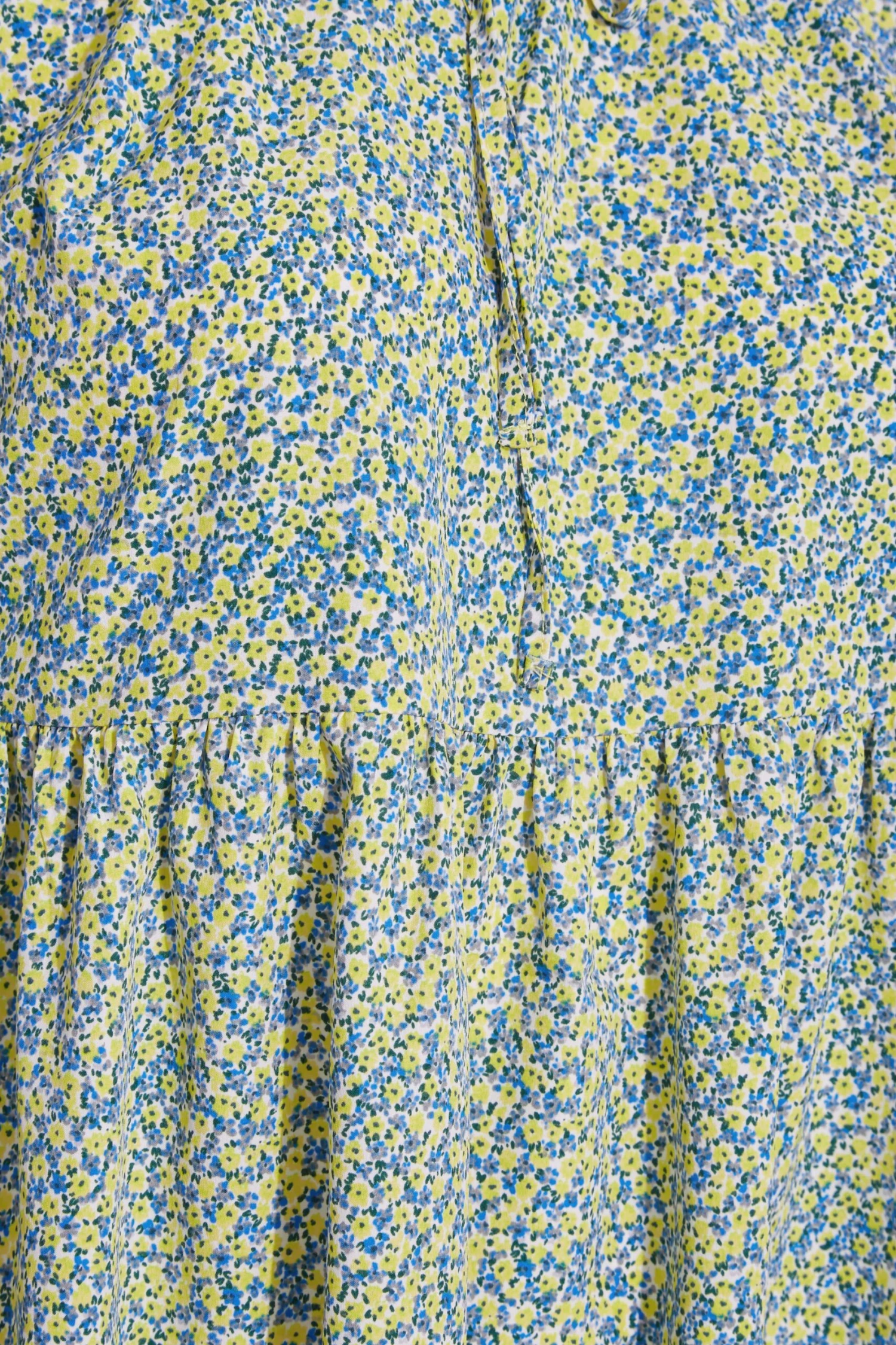 YOURS Curve Blue Ditsy Print Tie Neck Smock Top 4 YOURS Curve Blue Ditsy Print Tie Neck Smock Top - Image 4