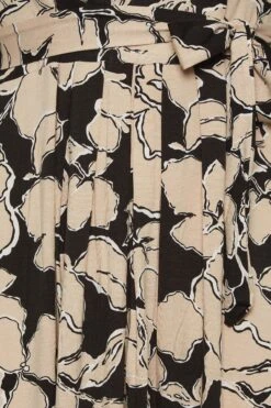 YOURS Curve Black & Beige Brown Floral Wrap Front Tie Maxi Dress 9 YOURS Curve Black & Beige Brown Floral Wrap Front Tie Maxi Dress -Saga Dresses Shop a83de9d8 4565 45 137435 Z