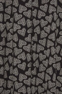 YOURS Curve Black Heart Print Maxi Dress 9 YOURS Curve Black Heart Print Maxi Dress -Saga Dresses Shop ad9ebc44 e1b0 46 302055 Z