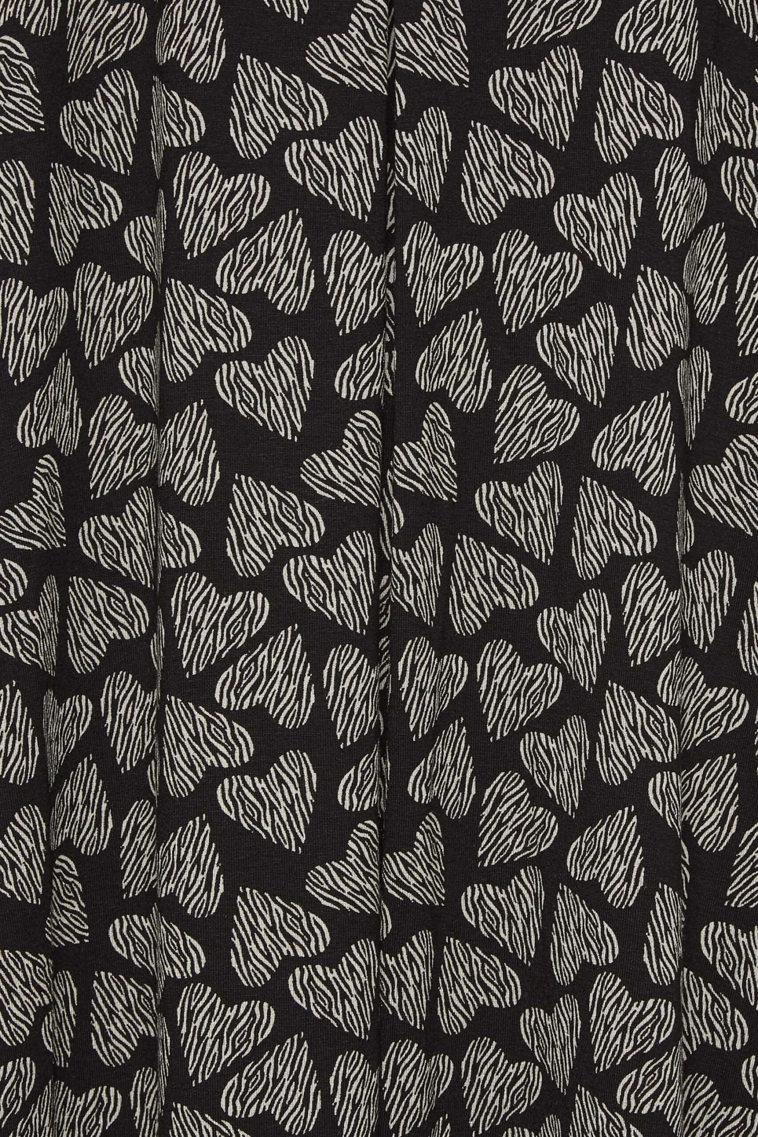 YOURS Curve Black Heart Print Maxi Dress 4 YOURS Curve Black Heart Print Maxi Dress - Image 4