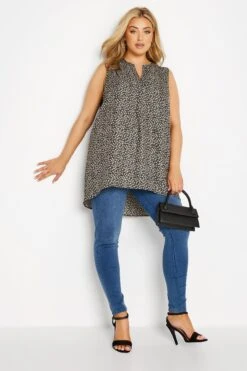 YOURS Curve Black Ditsy Print Pleat Detail Top