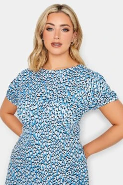 YOURS PETITE Curve Blue & White Animal Print Midi Dress 8 YOURS PETITE Curve Blue & White Animal Print Midi Dress -Saga Dresses Shop bb9b8991 411e 4b 174597 D
