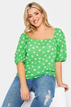 YOURS PETITE Curve Green Daisy Print Square Neck Top -Saga Dresses Shop c15454d9 9fcf 44 174642 D