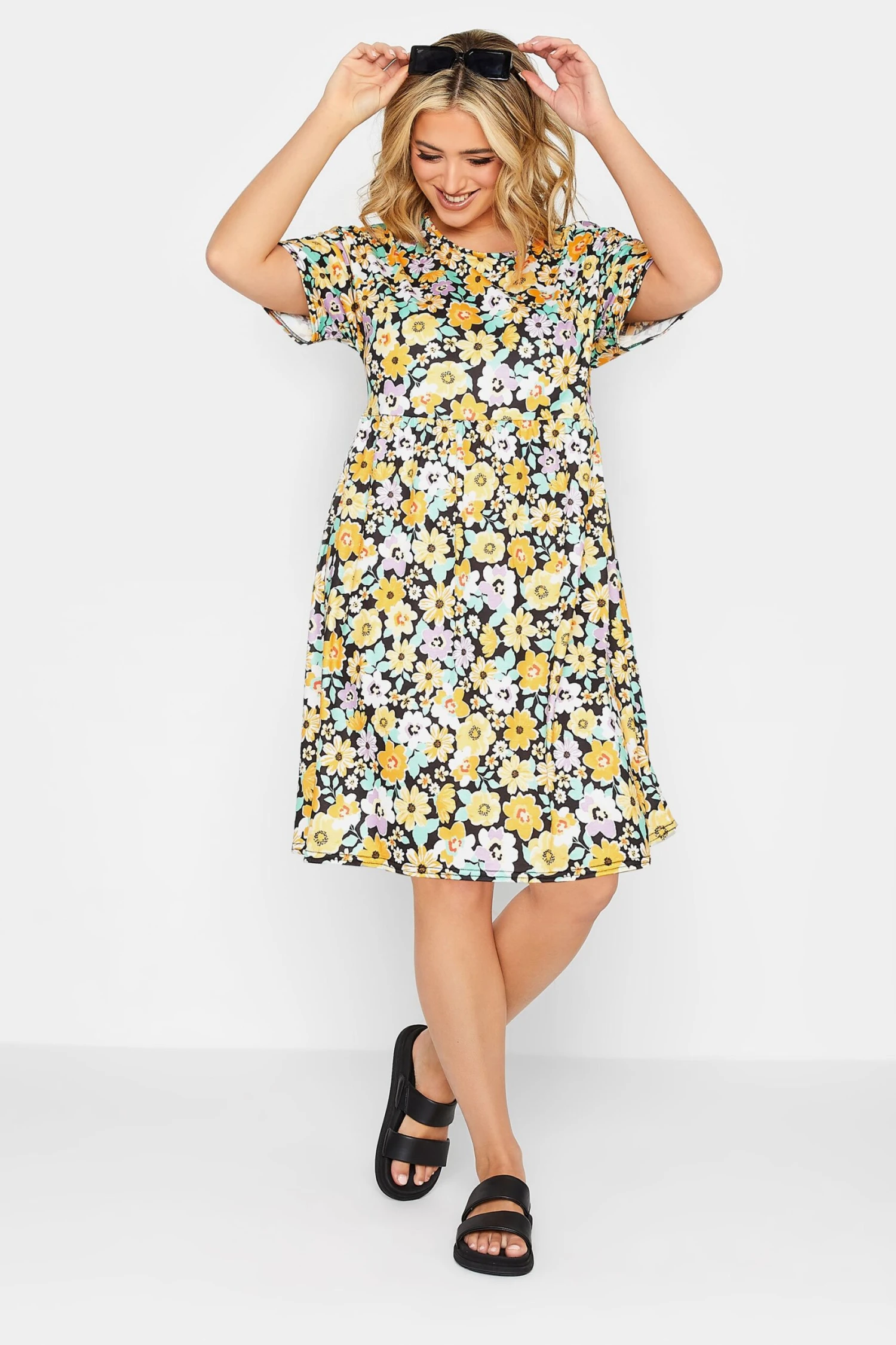 YOURS PETITE Curve Yellow Floral Print Smock Dress 2 YOURS PETITE Curve Yellow Floral Print Smock Dress - Image 2