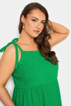 YOURS Curve Green Broderie Anglaise Maxi Dress -Saga Dresses Shop ca955146 56bb 42 137557 D