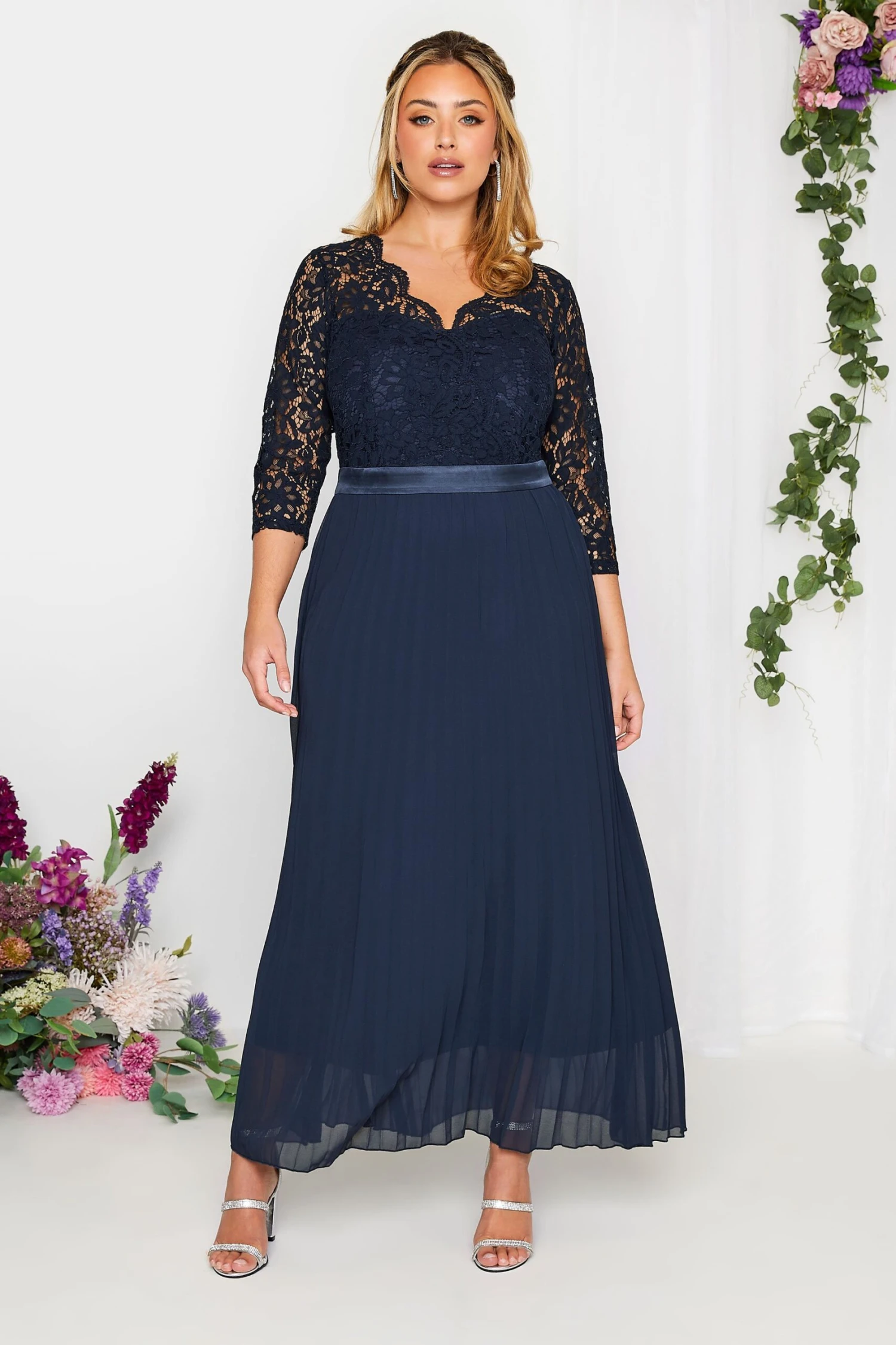 YOURS LONDON Curve Navy Blue Lace Pleated Maxi Dress 2 YOURS LONDON Curve Navy Blue Lace Pleated Maxi Dress - Image 2