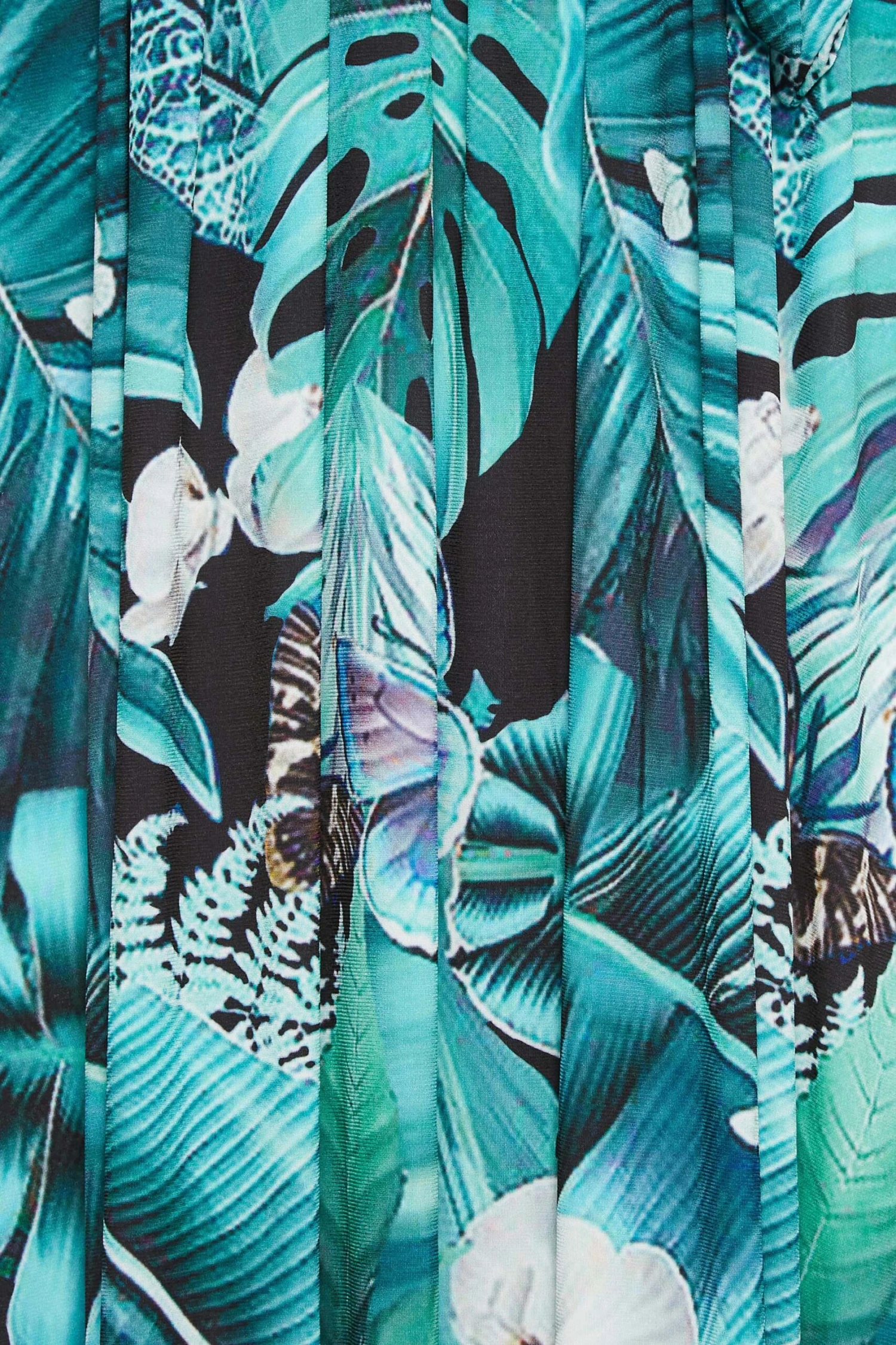 YOURS Curve Black & Blue Leaf Print Wrap Neck Dress 4 YOURS Curve Black & Blue Leaf Print Wrap Neck Dress - Image 4