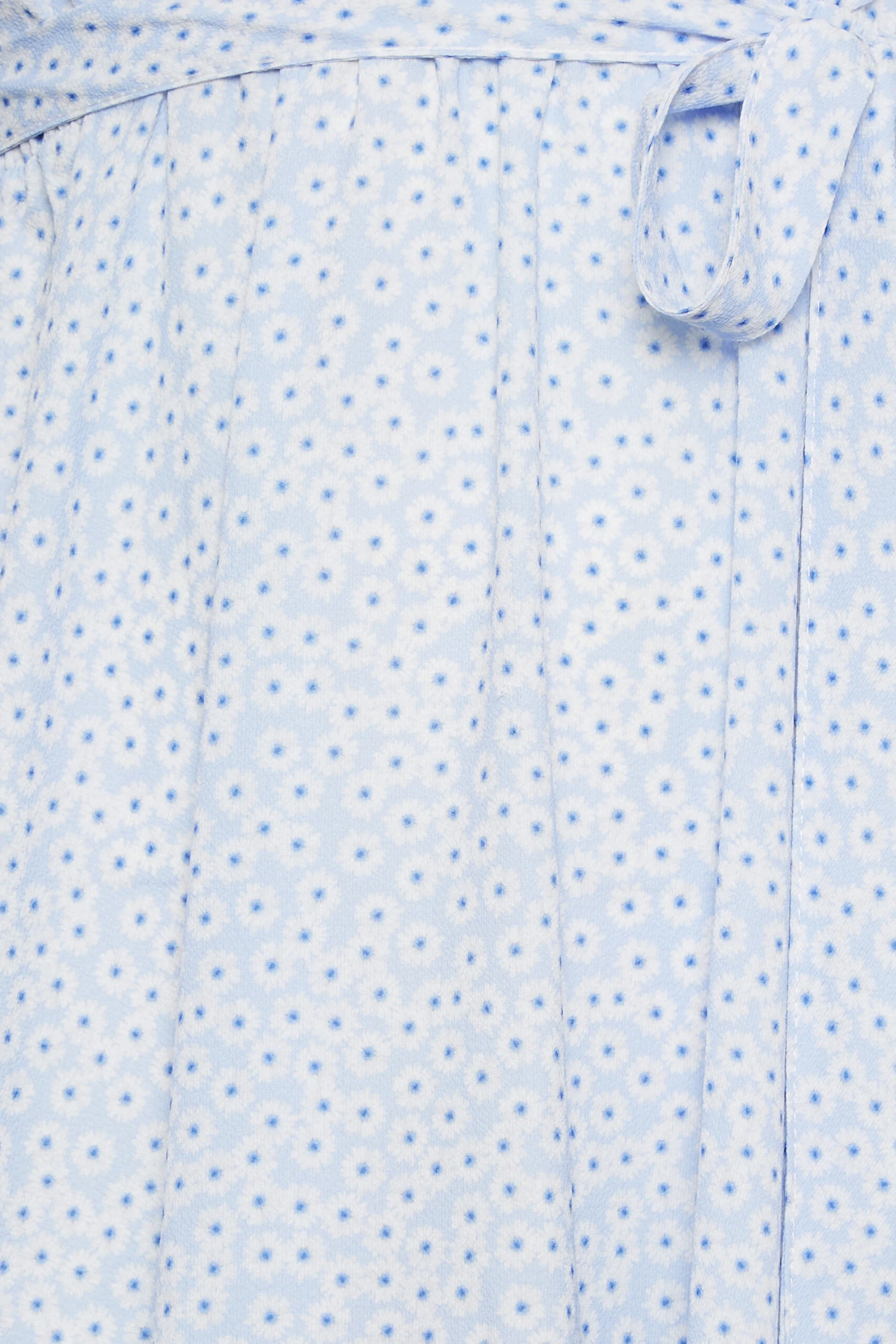 LIMITED COLLECTION Curve Blue Ditsy Floral Print Wrap Dress 4 LIMITED COLLECTION Curve Blue Ditsy Floral Print Wrap Dress - Image 4