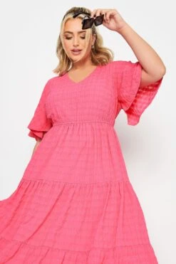 LIMITED COLLECTION Curve Hot Pink Textured Tiered Smock Dress 10 LIMITED COLLECTION Curve Hot Pink Textured Tiered Smock Dress -Saga Dresses Shop e70eb3a0 331a 4d 215542 D