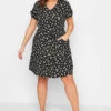 YOURS Curve Black Daisy Print Cotton T-Shirt Dress