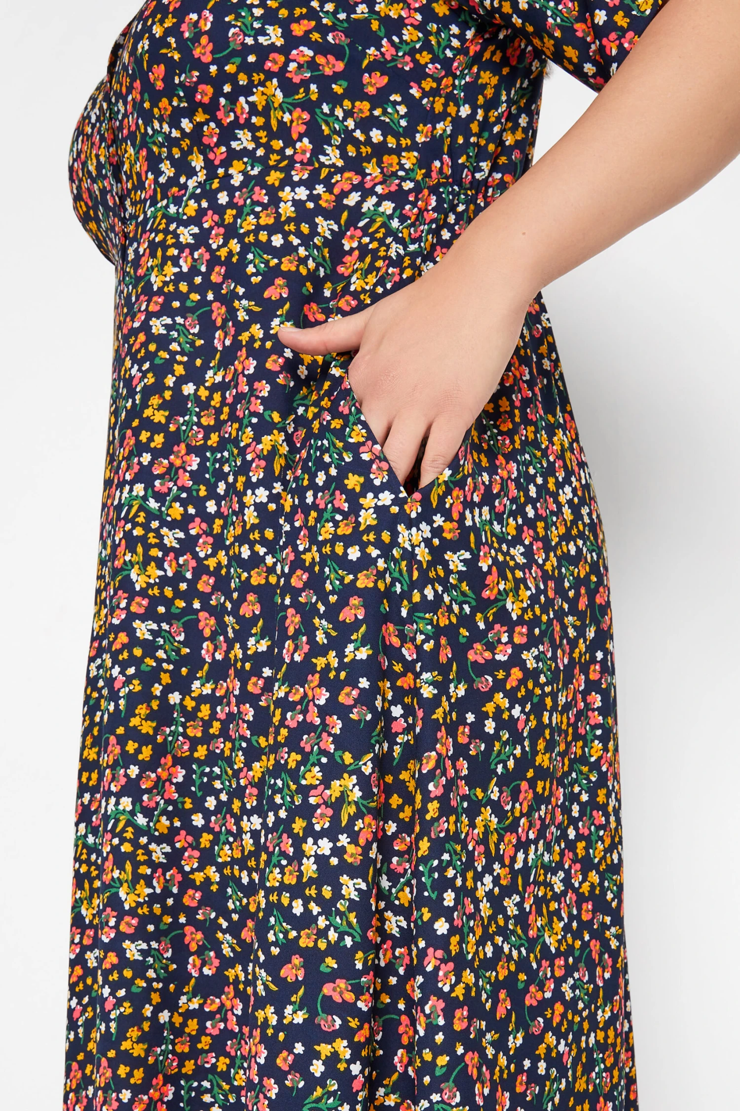 LIMITED COLLECTION Curve Navy Blue Floral Tea Dress 3 LIMITED COLLECTION Curve Navy Blue Floral Tea Dress - Image 3