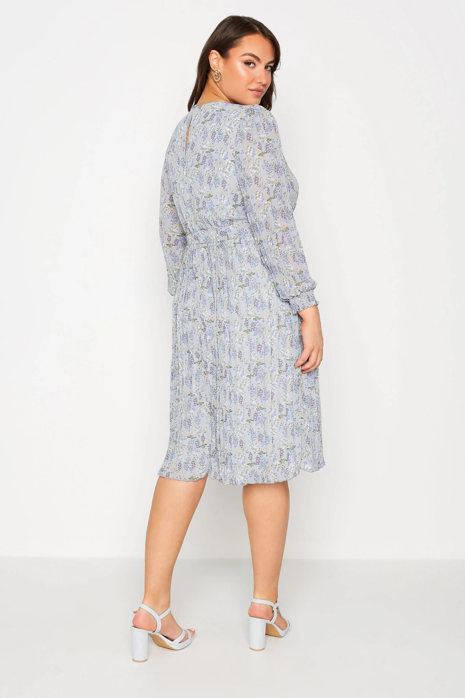 YOURS LONDON Curve Blue Floral Pleat Midi Dress 2 YOURS LONDON Curve Blue Floral Pleat Midi Dress - Image 2